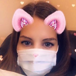 Meet your Posher, Brenna